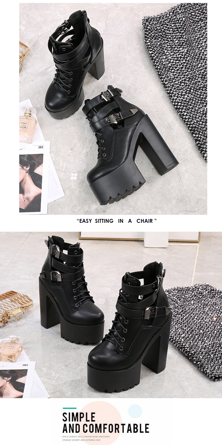 Moderne und stützende orthopädische Sommer Heels