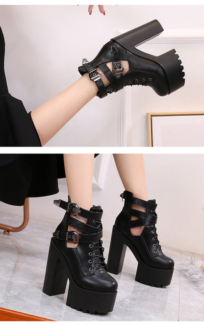 Moderne und stützende orthopädische Sommer Heels