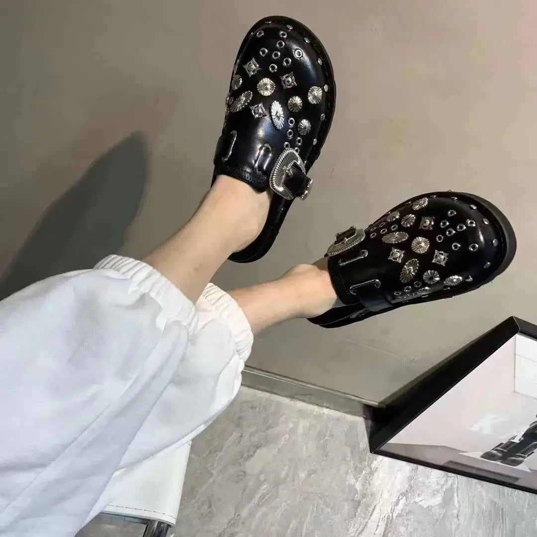 Strapazierfähige orthopädische Wintersandalen