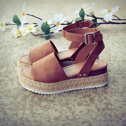 Stützende und modische orthopädische Wintersandalen