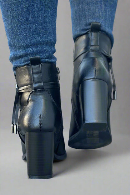 Maßgeschneiderte und bequeme orthopädische Sommerschuhe