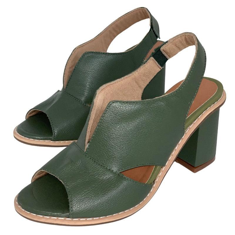 Moderne und stützende orthopädische Wintersandalen