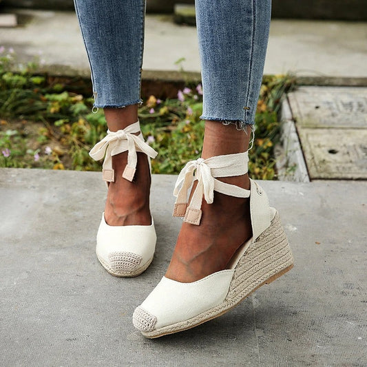 Bequeme und modische orthopädische Wintersandalen