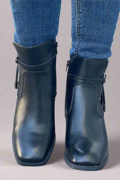 Maßgeschneiderte und bequeme orthopädische Sommerschuhe