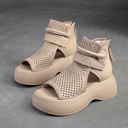 Zeitlose und stützende orthopädische Wintersandalen