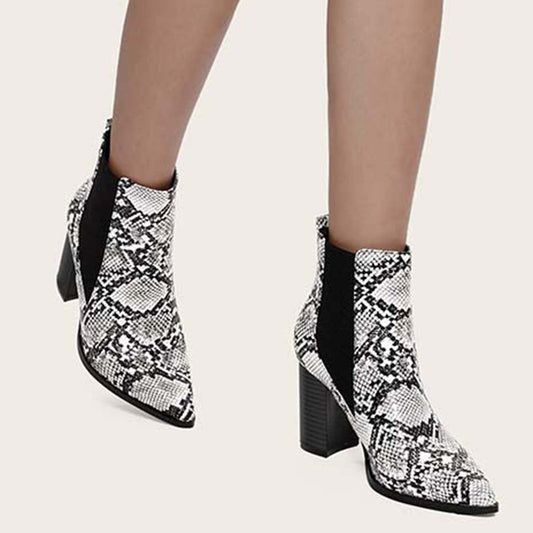 Entspannte und stützende orthopädische Sommerstiefel