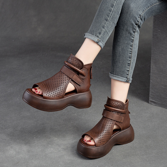 Zeitlose und stützende orthopädische Wintersandalen