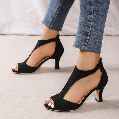 Modische und stützende orthopädische Wintersandalen