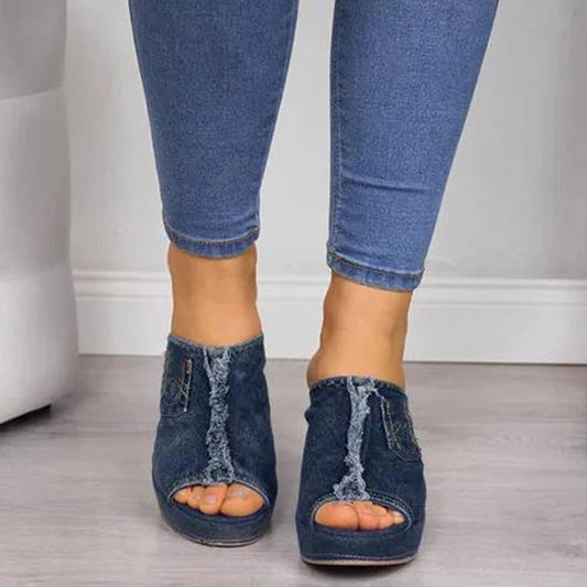 Bequeme und modische orthopädische Wintersandalen