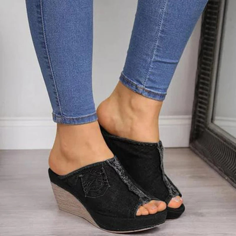 Bequeme und modische orthopädische Wintersandalen