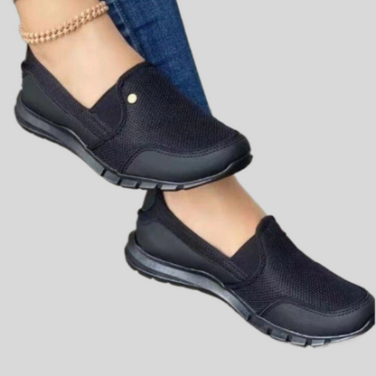 Elegante und detailreiche stützende Winterschuhe