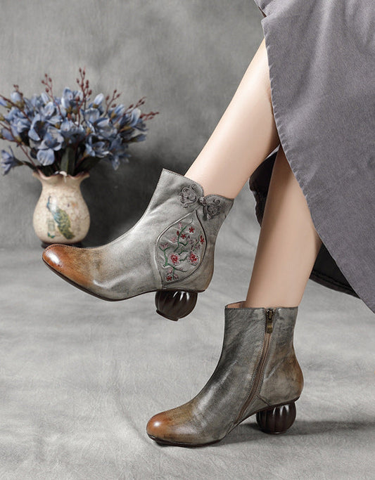 Stützende und modische orthopädische Winterstiefel