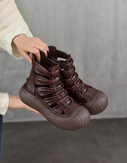 Modische und stützende orthopädische Wintersandalen