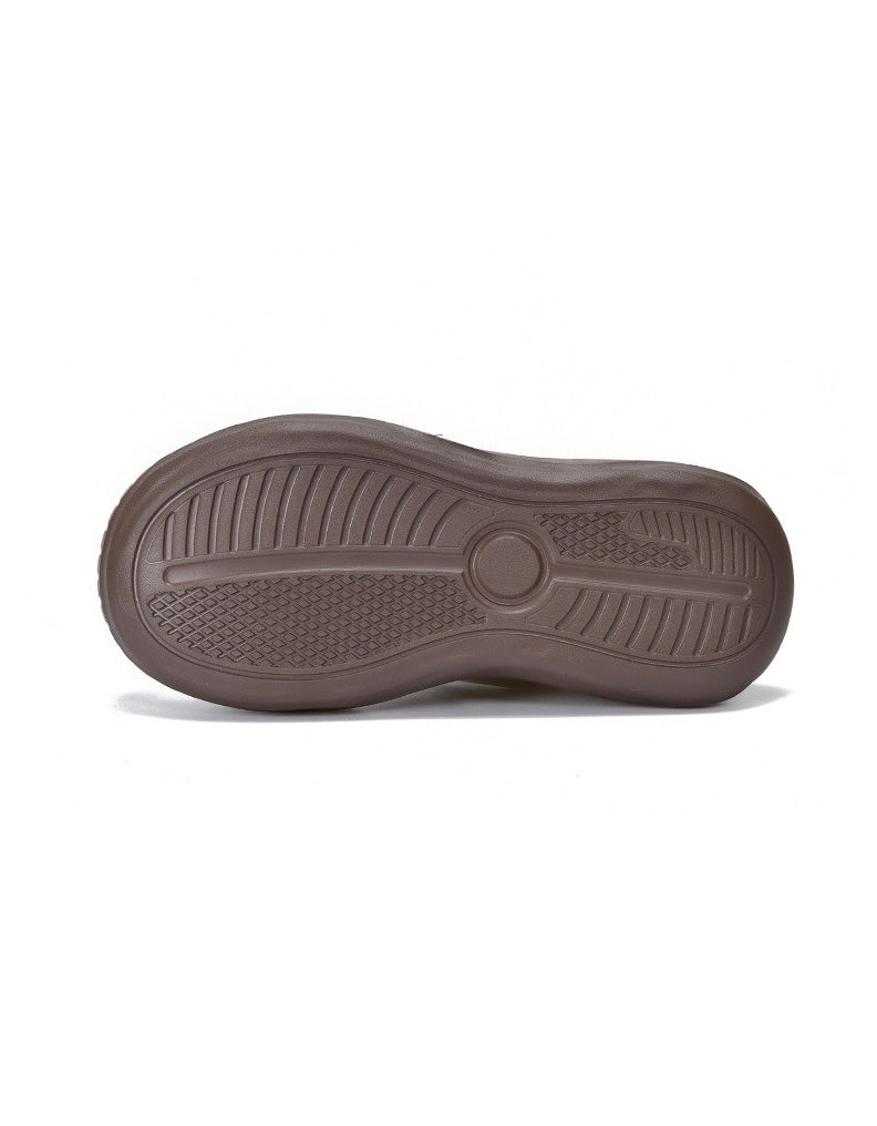 Modische und stützende orthopädische Wintersandalen
