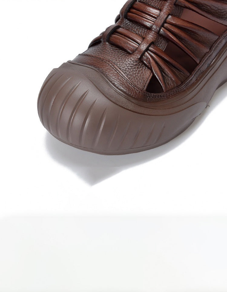 Modische und stützende orthopädische Wintersandalen