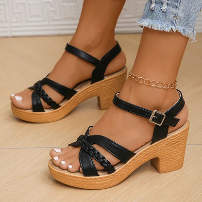 Modische und stützende orthopädische Wintersandalen