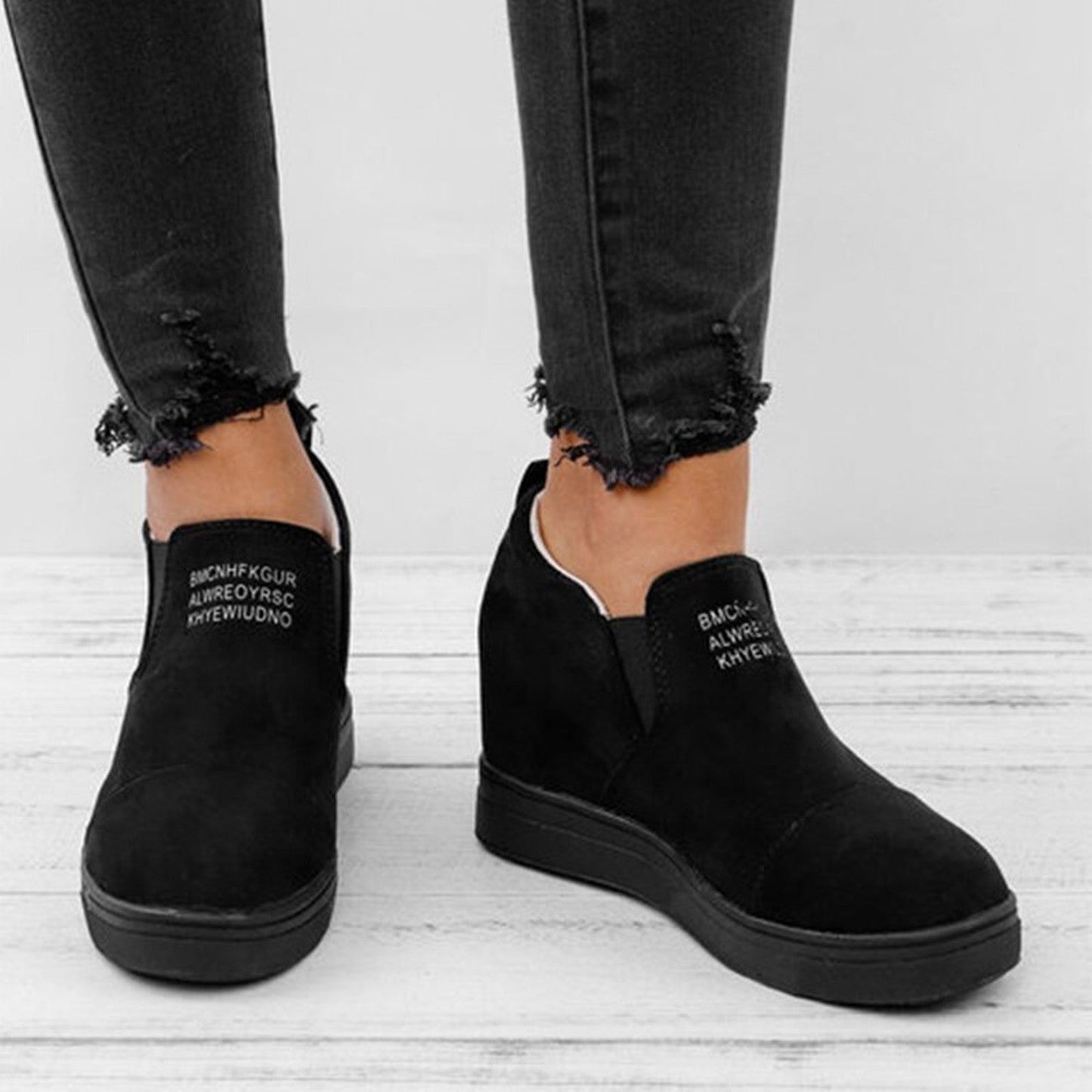 Stylische und stützende orthopädische Sommerstiefel