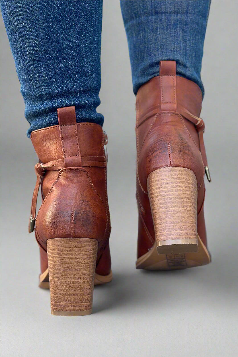 Modische und stützende orthopädische Sommerschuhe