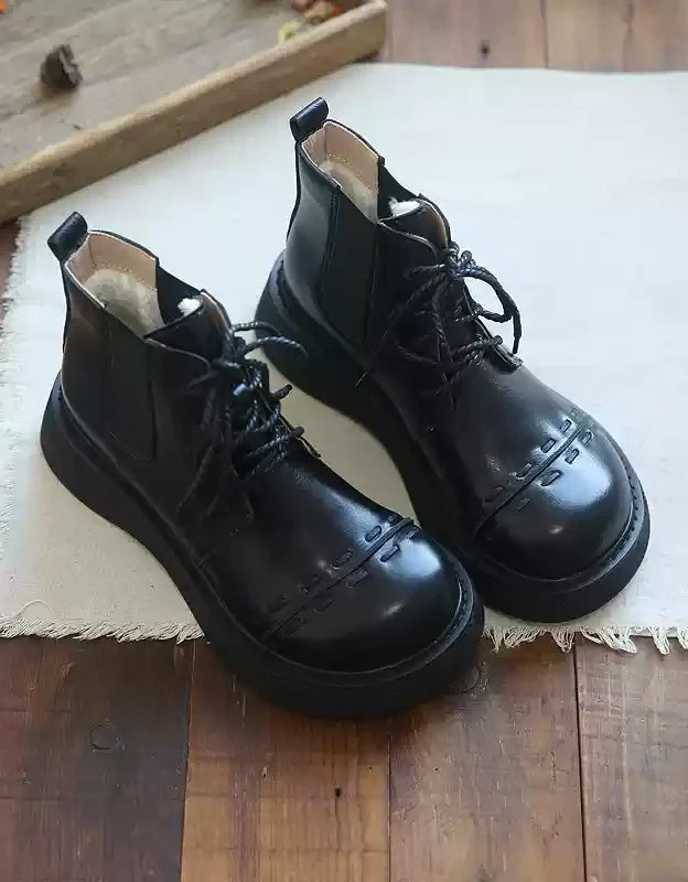 Elegante und detailreiche stützende Winterstiefel