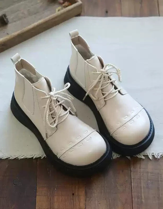 Elegante und detailreiche stützende Winterstiefel