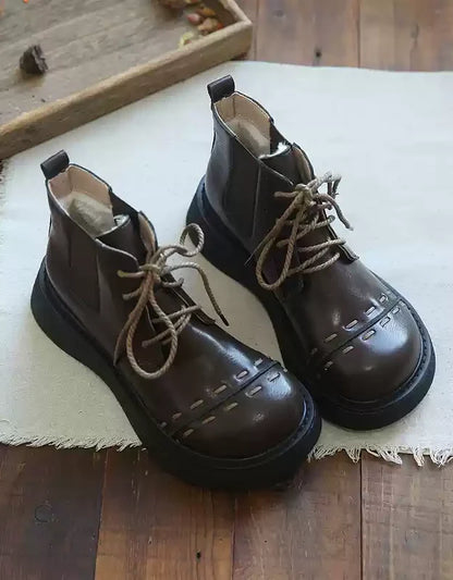 Elegante und detailreiche stützende Winterstiefel