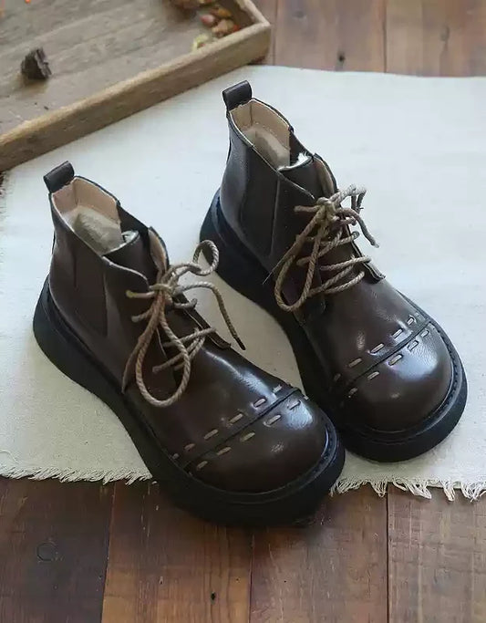 Elegante und detailreiche stützende Winterstiefel