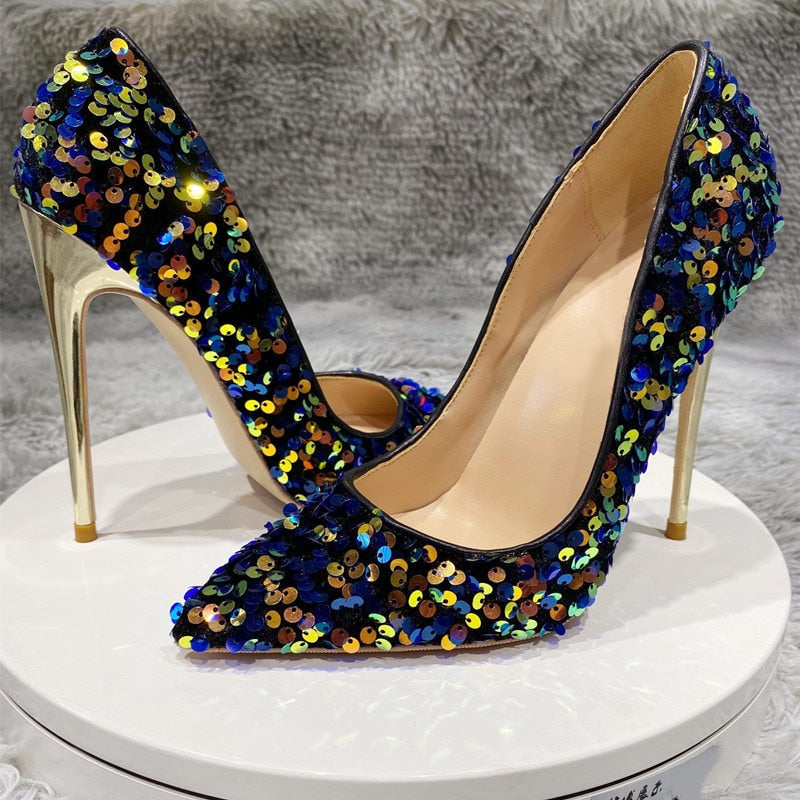 Moderne und stützende orthopädische Sommer Heels