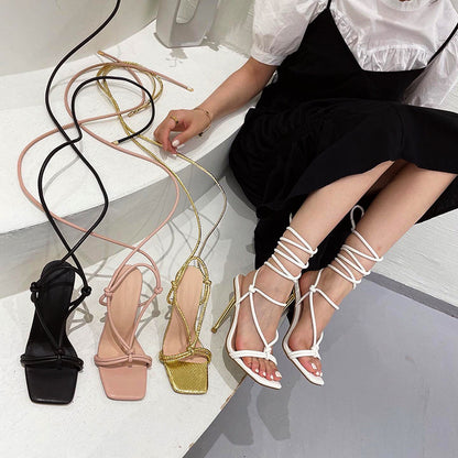 Stylische und stützende orthopädische Sommer Heels