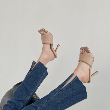 Stützende und modische orthopädische Sommer-Heels