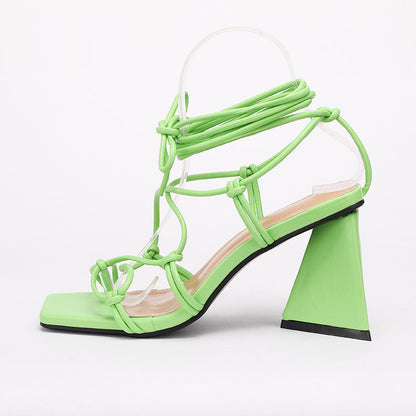 Maßgeschneiderte und bequeme orthopädische Sommer Heels