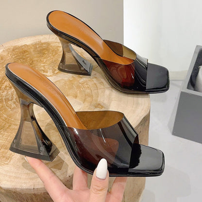 Bequeme und haltbare orthopädische Sommer-Heels