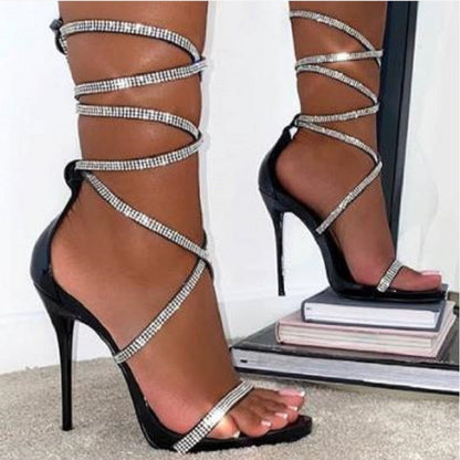 Vielseitige und stützende orthopädische Sommersandalen