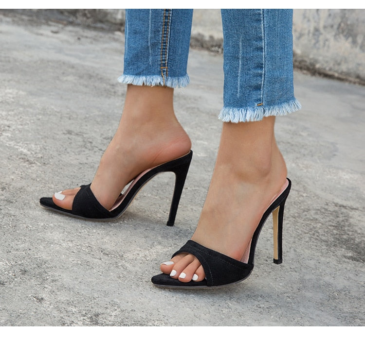 Bequeme und stylische orthopädische Sommer Heels