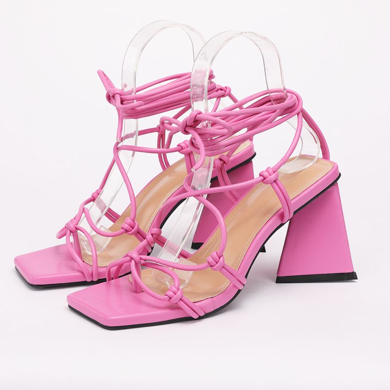 Maßgeschneiderte und bequeme orthopädische Sommer Heels
