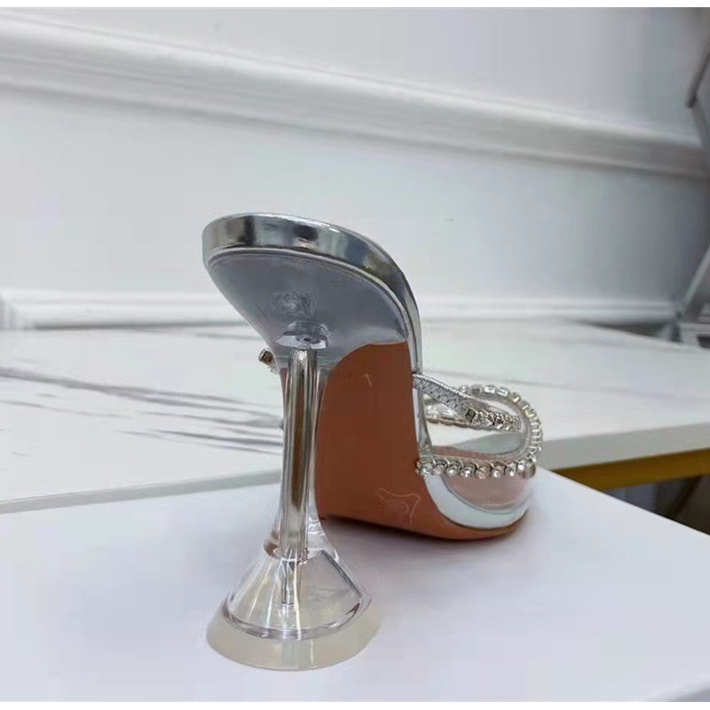 Schlanke und stützende orthopädische Sommerschuhe