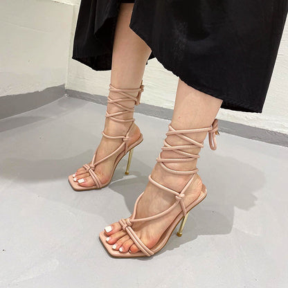 Stylische und stützende orthopädische Sommer Heels