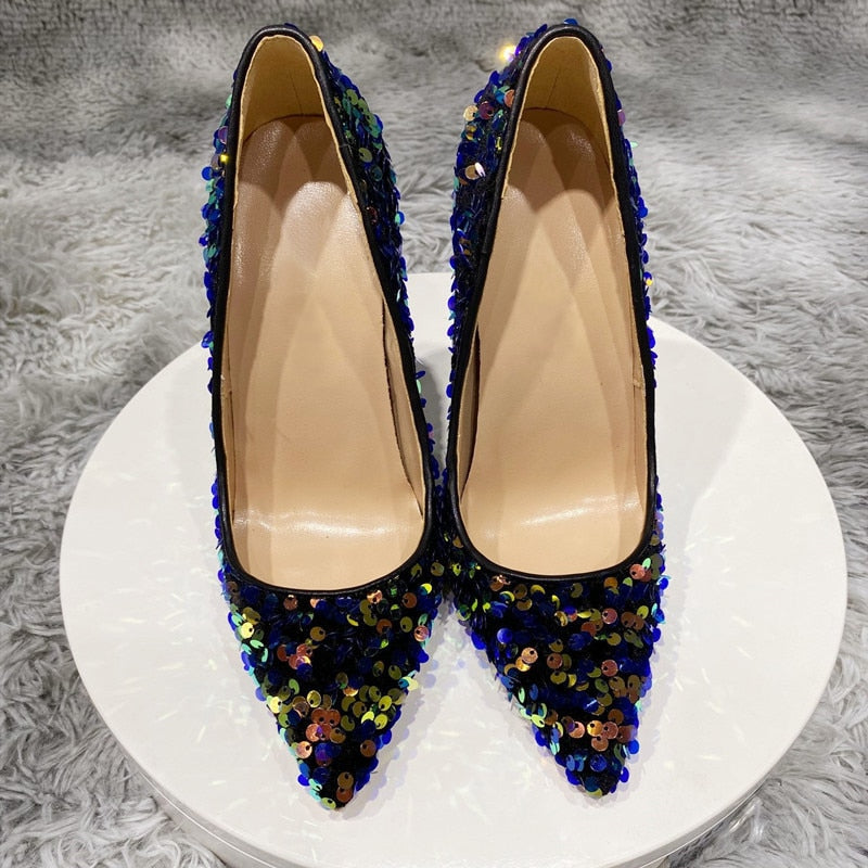 Moderne und stützende orthopädische Sommer Heels