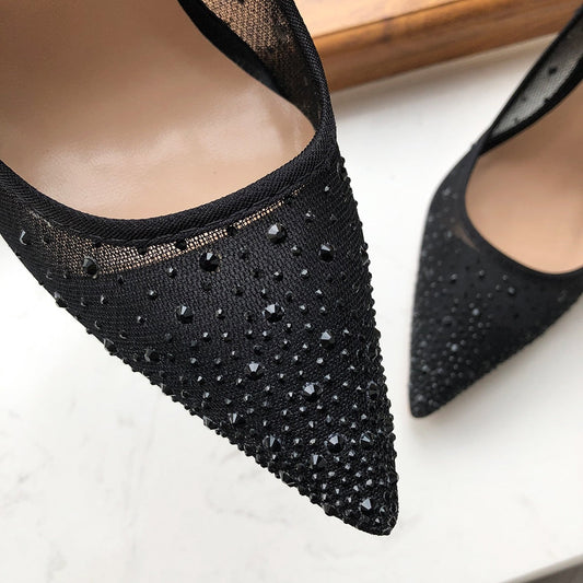 Moderne und stützende orthopädische Sommerschuhe