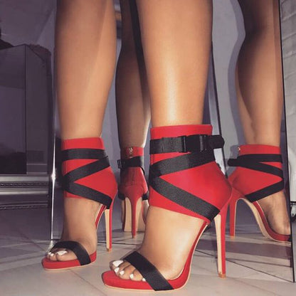 Strapazierfähige orthopädische Sommersandalen