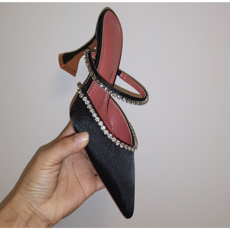 Schlanke und stützende orthopädische Sommerschuhe