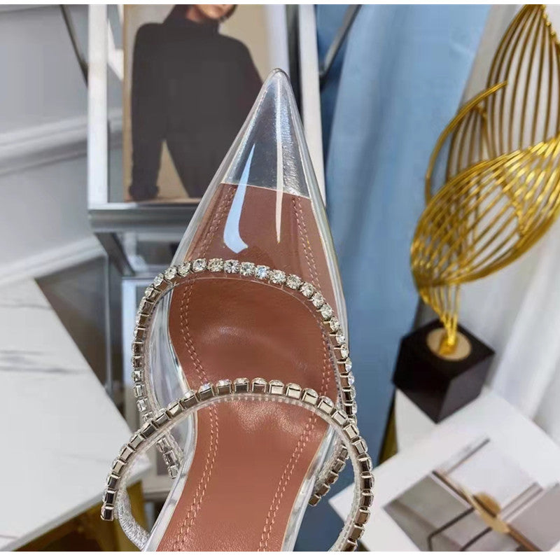 Schlanke und stützende orthopädische Sommerschuhe