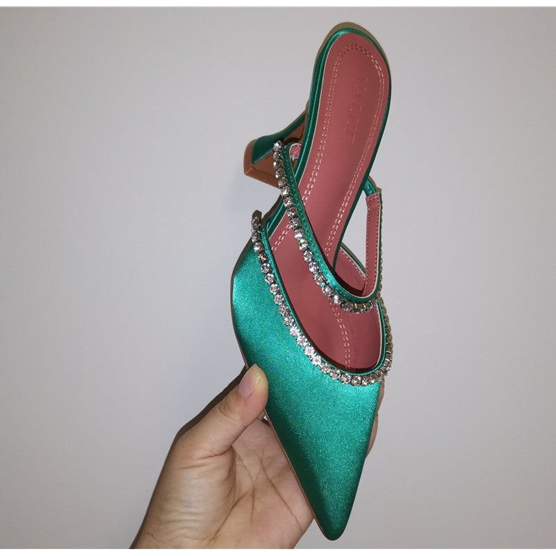 Schlanke und stützende orthopädische Sommerschuhe