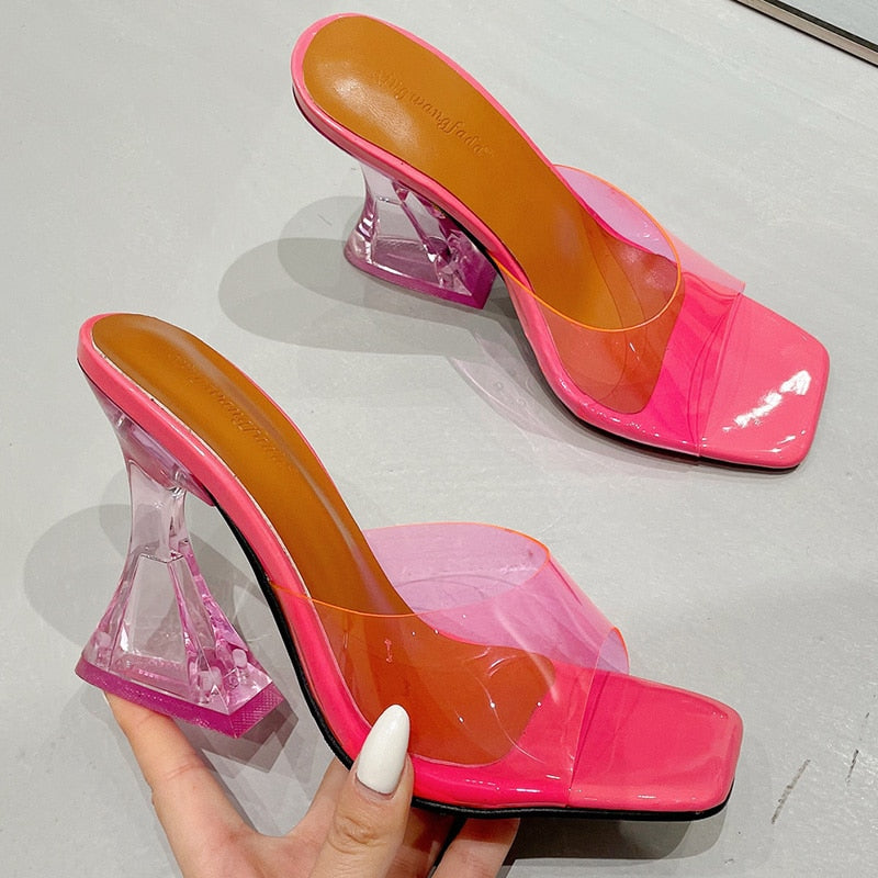 Bequeme und haltbare orthopädische Sommer-Heels