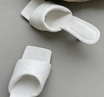 Stützende und modische orthopädische Sommer-Heels