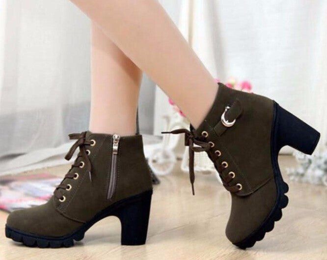 Unterstützende orthopädische Sommer-Heels