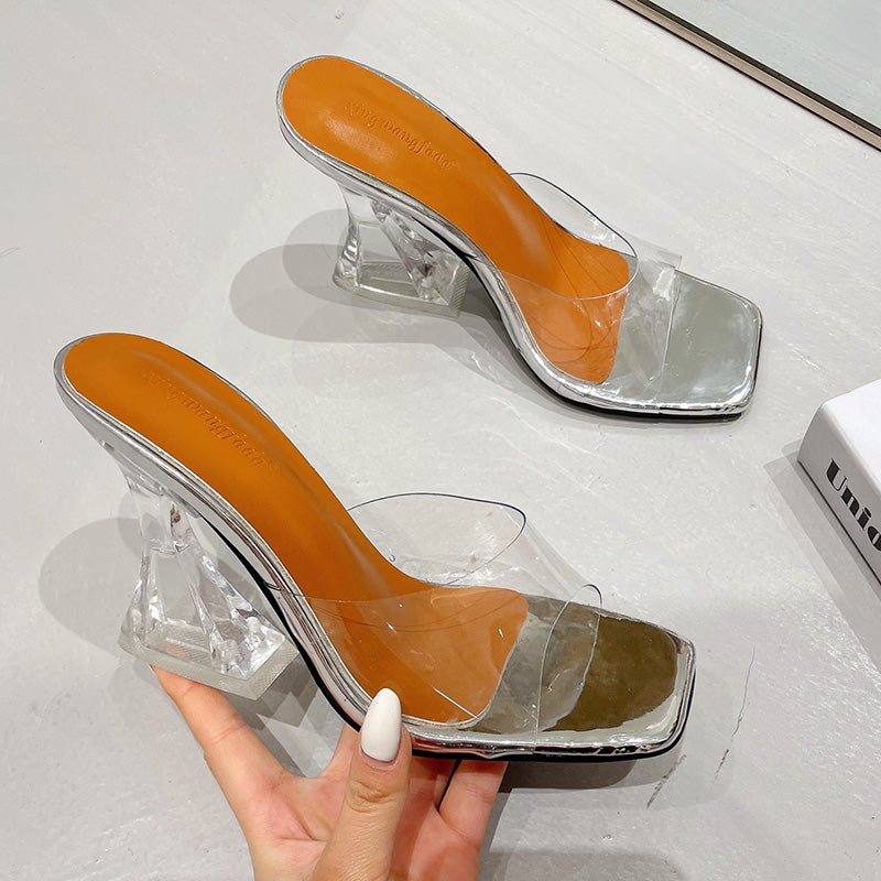 Bequeme und haltbare orthopädische Sommer-Heels