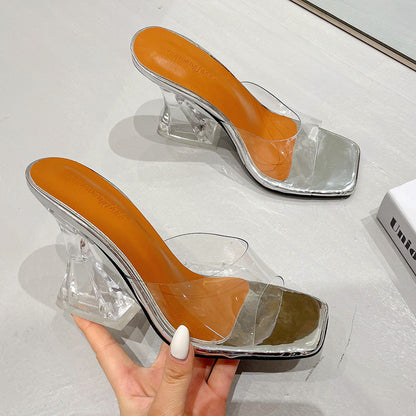 Bequeme und haltbare orthopädische Sommer-Heels