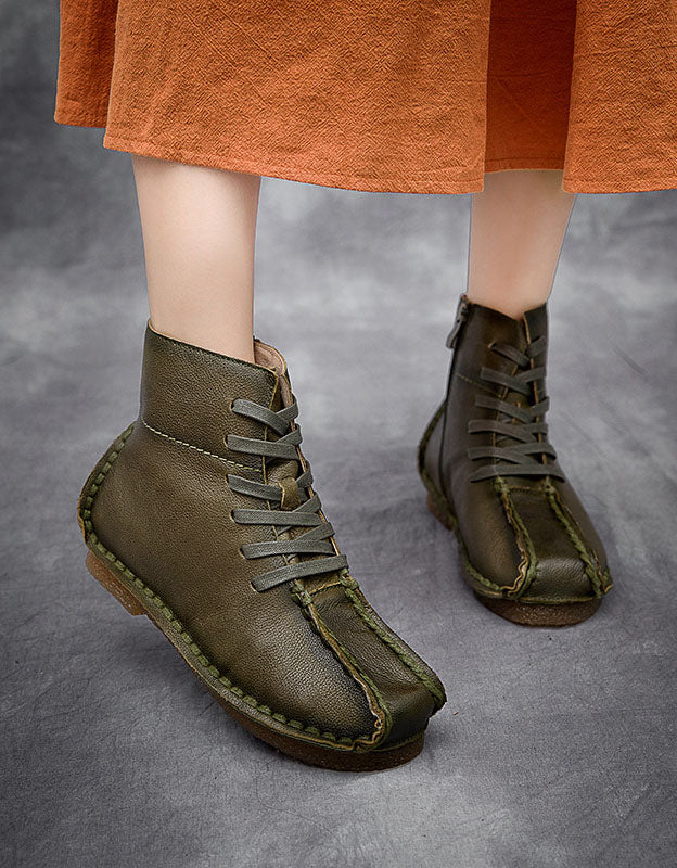 Stützende und modische orthopädische Winterstiefel