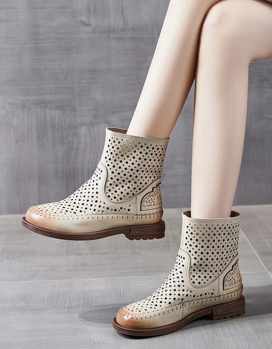 Moderne und stützende orthopädische Winterstiefel
