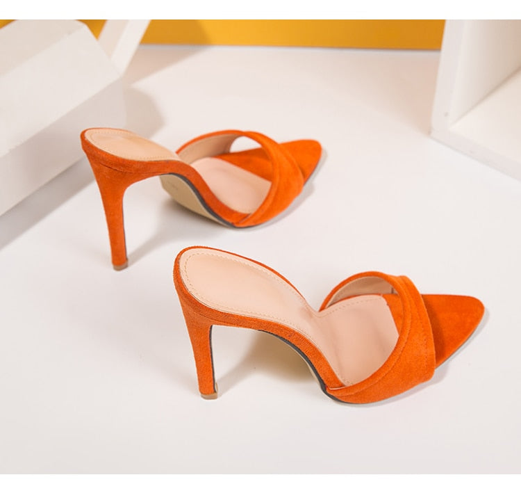 Bequeme und stylische orthopädische Sommer Heels
